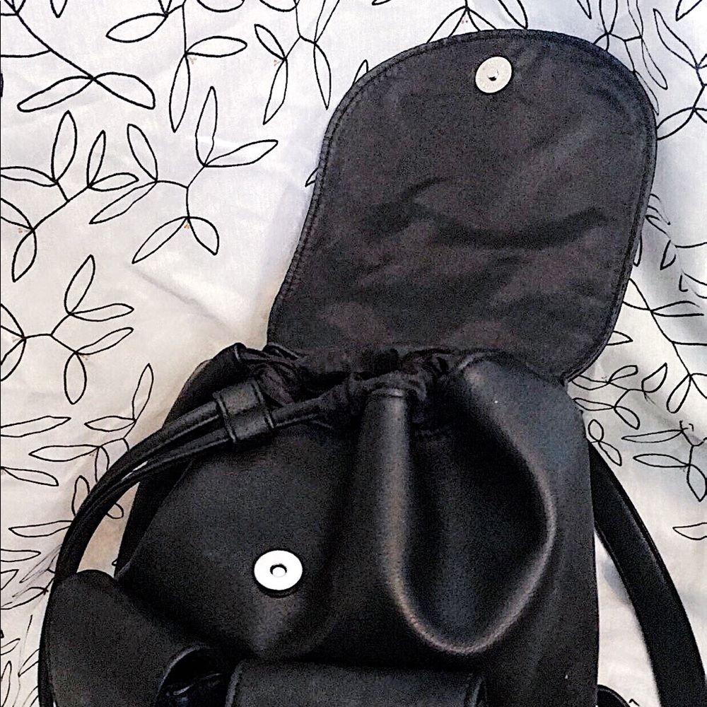 Drawstring backpack - Picture 2 of 3